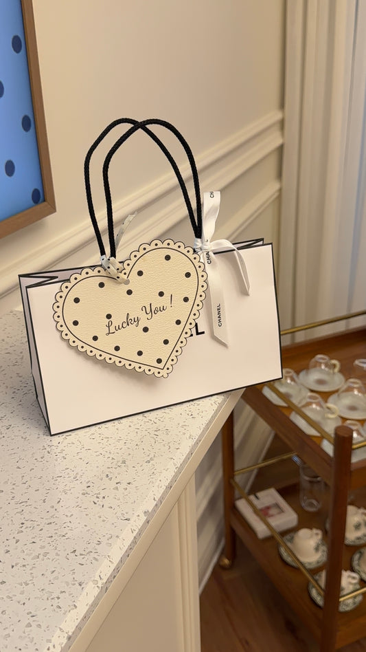 Polka dots gift tag